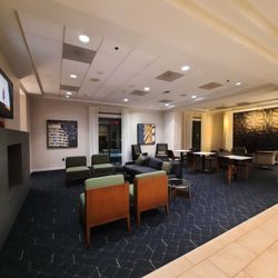 Courtyard by Marriott Boston Billerica/Bedford - Lobby