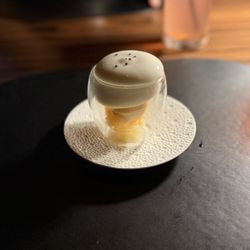 L'Atelier de Joel Robuchon - Palate cleanser cantaloupe ice cream with ginger foam