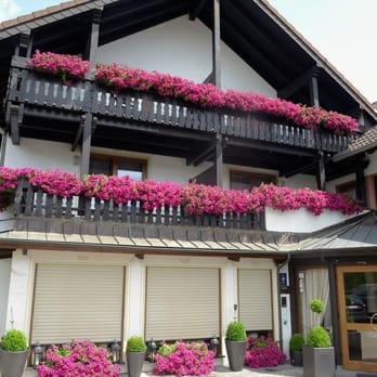Ewerts - Hotelfront / Eingang - German Near Me - Insul, RP