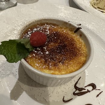 Cucina Paradiso - Decadent Crème brûlée - Italian Near Me - Petaluma, California Cucina Paradiso - Decadent Crème brûlée - Italian Near Me - Petaluma, California