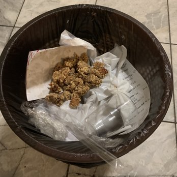 ViVi Bubble Tea - 第一次点单遇到这样的食物 盐酥鸡超级无敌干 肉简直不能形容了!! 我自己在家炸都比这好吃 简直叫鸡肉干了无语死了 我想打电话投诉结果都没接 !! 拜托做生意拿出样子 这样东西简直了 我不会再点单了 不想说谢谢了 - Taiwanese Near Me - New York, New York ViVi Bubble Tea - 第一次点单遇到这样的食物 盐酥鸡超级无敌干 肉简直不能形容了!! 我自己在家炸都比这好吃 简直叫鸡肉干了无语死了 我想打电话投诉结果都没接 !! 拜托做生意拿出样子 这样东西简直了 我不会再点单了 不想说谢谢了 - Taiwanese Near Me - New York, New York