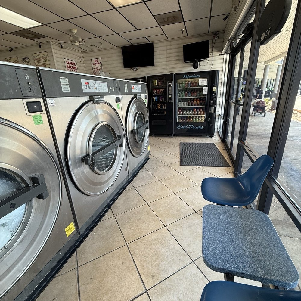 Magic Bubbles 24 Hr Laundromat - Inside - Laundromat Near Me - Casselberry, Florida Magic Bubbles 24 Hr Laundromat - Inside - Laundromat Near Me - Casselberry, Florida