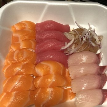 Sushi Yu - Presentation looks great! Minus the hidden bug. - Japanese Near Me - Alhambra, California Sushi Yu - Presentation looks great! Minus the hidden bug. - Japanese Near Me - Alhambra, California