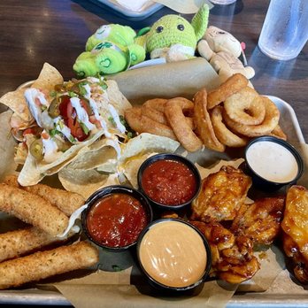 Buffalo Wild Wings - good variety - American Near Me - Honolulu, Hawaii Buffalo Wild Wings - good variety - American Near Me - Honolulu, Hawaii