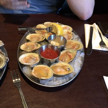 Biggie's - Crazy fresh clams. - Seafood Near Me - Carlstadt, New Jersey