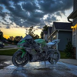 2 Bros Detail - We clean motorcycles too