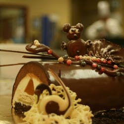 Chocolate Academy Montreal - Learn how to make Holiday desserts at the Chocolate Academy Canada