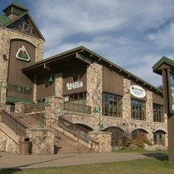 Willi's Ski & Snowboard