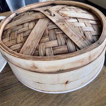 Momo Mee - Pan Asian Near Me - Milwaukee, Wisconsin