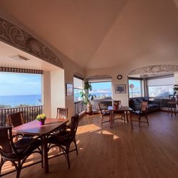 La Jolla Cove Bridge Club - Inside