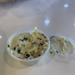 Puff and Oreo cream Puff and Oreo cream