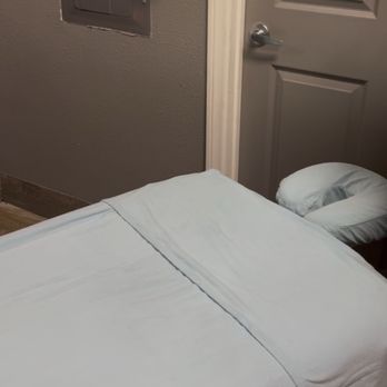 Real Massage Hands - She brings a full massage table with fresh linens and can set up wherever necessary. - Massage Near Me - San Diego, California Real Massage Hands - She brings a full massage table with fresh linens and can set up wherever necessary. - Massage Near Me - San Diego, California