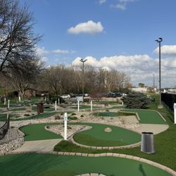 Harry Semrow Mini Golf And Driving Range