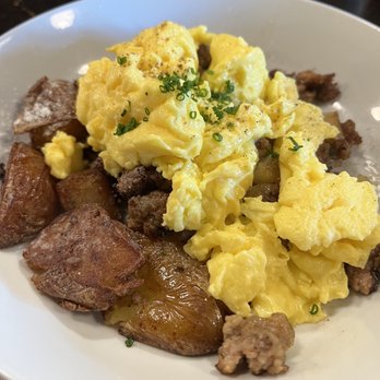 The Magpie - Breakfast Hash - New American Near Me - San Antonio, Texas The Magpie - Breakfast Hash - New American Near Me - San Antonio, Texas