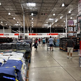 Costco - Isles of the store - Wholesale Stores Near Me - San Juan, Puerto Rico Costco - Isles of the store - Wholesale Stores Near Me - San Juan, Puerto Rico
