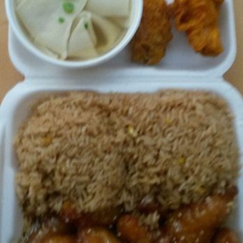 Golden Buddha - Lunch Special: Honey Garlic Chicken w/ Won Ton Soup and Chicken Wings - Chinese Near Me - Gainesville, Florida