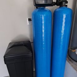 Texas Blue Water Filtration - The Works Package comes with the Texas "True Blue" Advantage Plus and R.O.