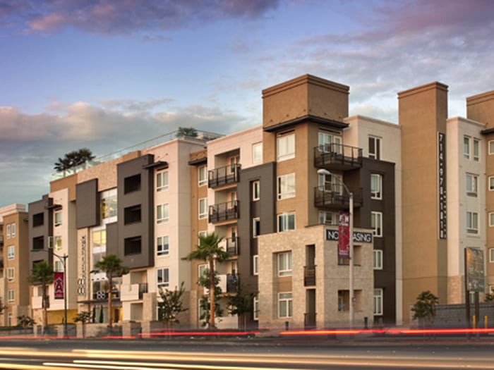 1818 PLATINUM TRIANGLE 156 Photos & 122 Reviews Apartments 1818 S