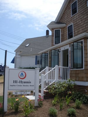 HI Hyannis Hostel by null