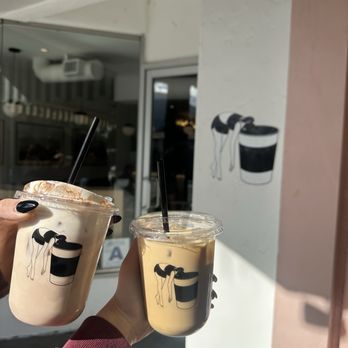 Coffeeism - Iced Chai Vanilla Latte - Desserts Near Me - Palm Springs, California Coffeeism - Iced Chai Vanilla Latte - Desserts Near Me - Palm Springs, California