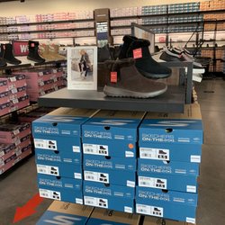 SKECHERS Factory Outlet - Go Walk Women's Boots
