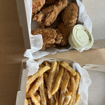 Hi Wings - 5 piece wings and garlic parmesan fried - Chicken Wings Near Me - Austin, Texas