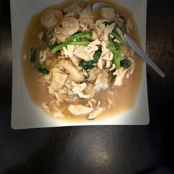 Basil Delight - Garlic Gravy sauce - Thai Near Me - Pleasanton, California Basil Delight - Garlic Gravy sauce - Thai Near Me - Pleasanton, California