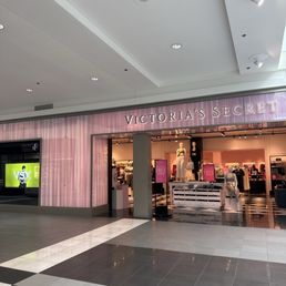 Exterior photo of Victoria's Secret & PINK - Arlington, Virginia Exterior photo of Victoria's Secret & PINK - Arlington, Virginia