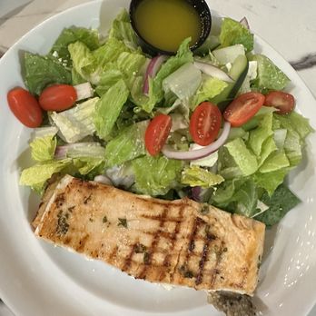 Lighthouse Cinemas - Cinema Near Me - Pacific Grove, California
