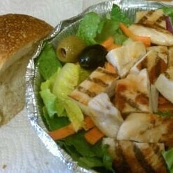 The Pizza Place - Grilled chicken salad with fresh bread - Pizza Near Me - Yonkers, New York The Pizza Place - Grilled chicken salad with fresh bread - Pizza Near Me - Yonkers, New York