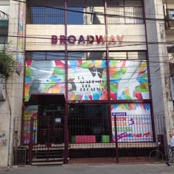 La Academia del Broadway - Entrada