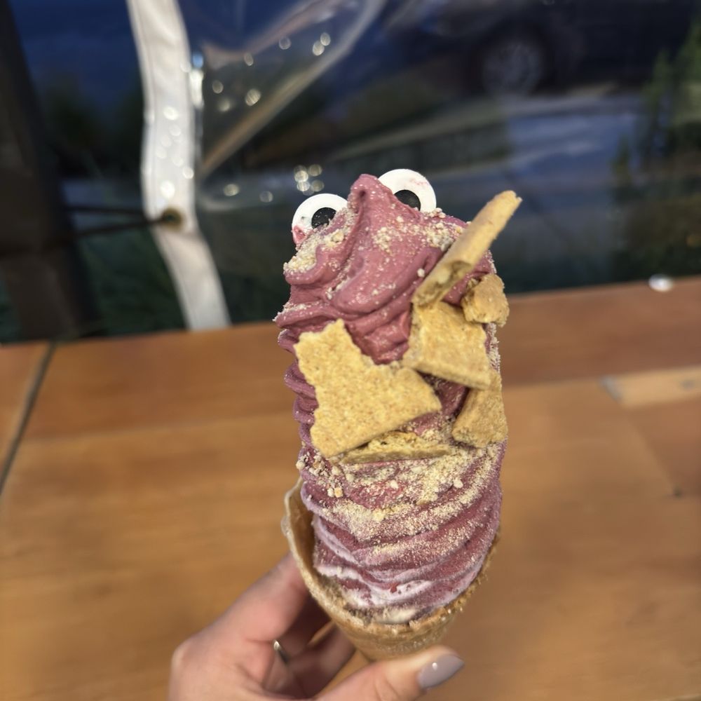 Many Bennies - Sweet cream blended with strawberries/blackberries with graham crackers - Ice Cream & Frozen Yogurt Near Me - Seattle, Washington