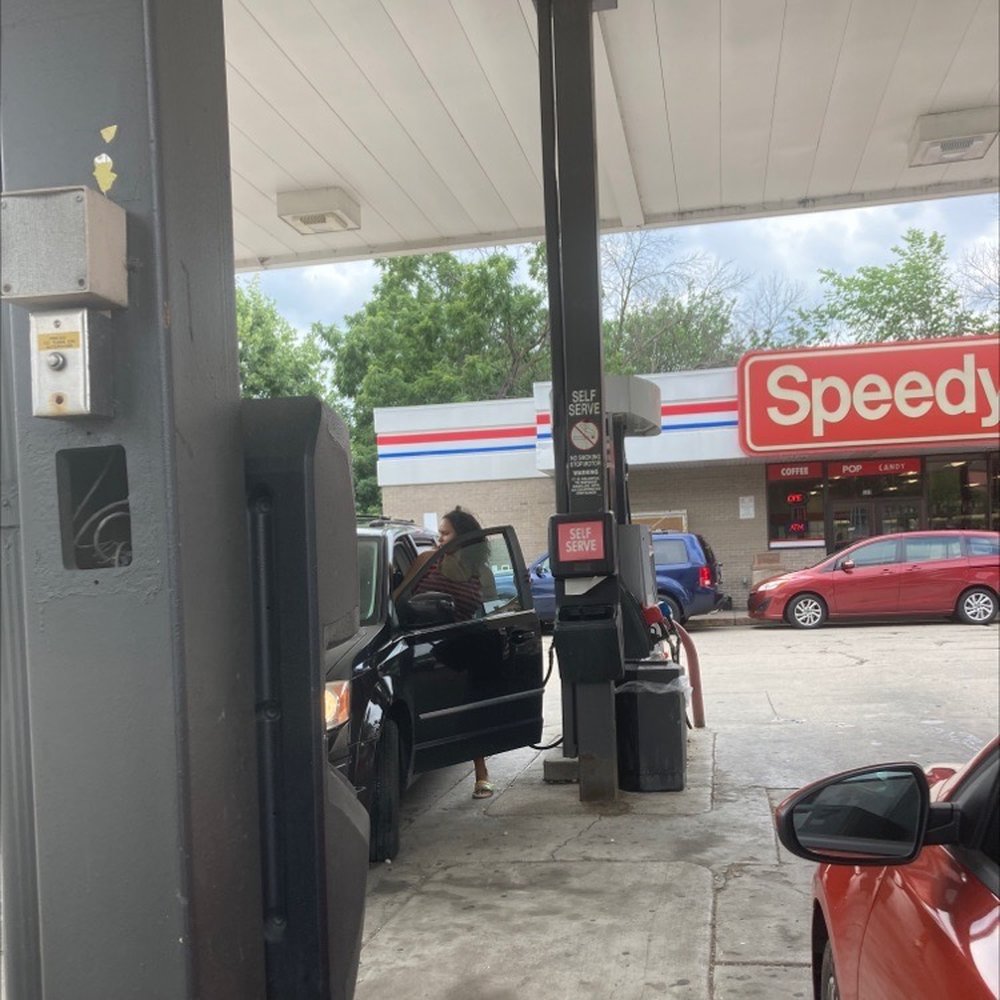 Speedy Dale - a car at a gas station - Convenience Stores Near Me - Saint Paul, Minnesota Speedy Dale - a car at a gas station - Convenience Stores Near Me - Saint Paul, Minnesota