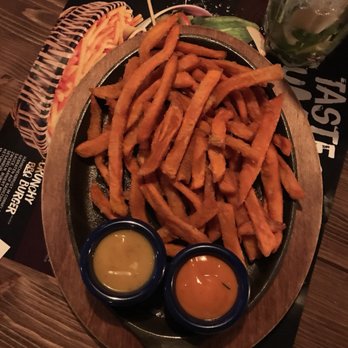 SAUSALITOS - Süßkartoffeln mit Dip. - Cocktail Bars Near Me - Hanover, NI