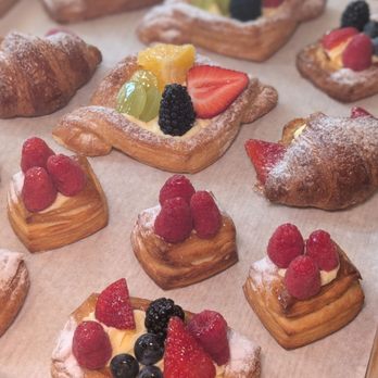 Paris Baguette - Bakeries Near Me - Toronto, Ontario Paris Baguette - Bakeries Near Me - Toronto, Ontario