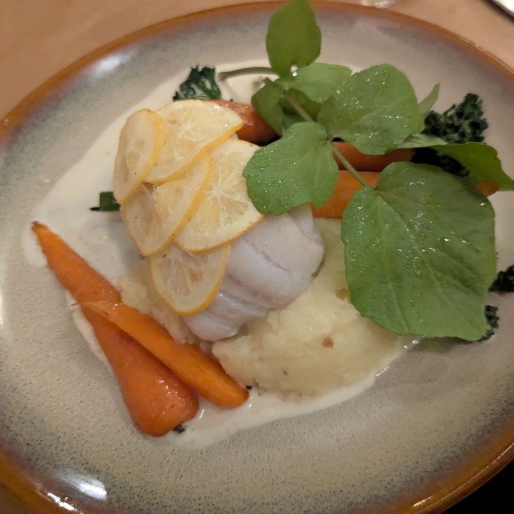 Higgins Restaurant - Sole with parsnip puree - French Near Me - Portland, Oregon Higgins Restaurant - Sole with parsnip puree - French Near Me - Portland, Oregon