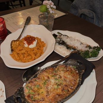 Donna's - lasagna, spicy vodka pasta, broccolini - Italian Near Me - Los Angeles, California