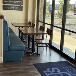PJ's Coffee - Nice seating
