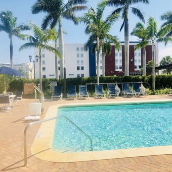 Four Points by Sheraton Punta Gorda Harborside - Tiny pool - Hotels Near Me - Punta Gorda, Florida Four Points by Sheraton Punta Gorda Harborside - Tiny pool - Hotels Near Me - Punta Gorda, Florida