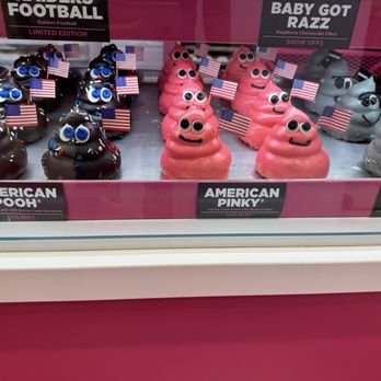 Pinkbox Doughnuts - American Pooh, American Pinky, and The Raider doughnuts! - Donuts Near Me - Primm, Nevada