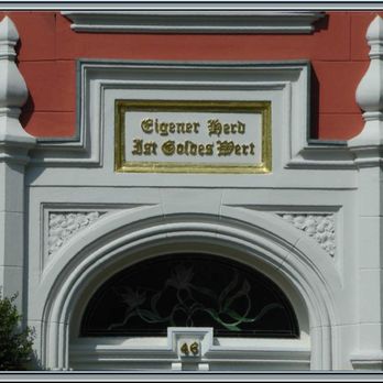 Staatstheater Cottbus - Sehr schöne Häuser und Architektur rund um das Theater - Arts & Entertainment Near Me