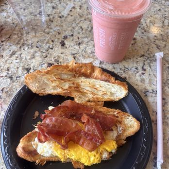 Kneaders Bakery & Cafe - Sandwiches Near Me - Lehi, Utah