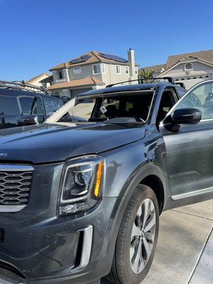 Let the pros take care of you! - Supreme Auto Glass has over 10 years of experience in the Auto Glass industry. We strive to provide outstanding customer service, at great prices! Let the pros take care of you! - Supreme Auto Glass has over 10 years of experience in the Auto Glass industry. We strive to provide outstanding customer service, at great prices!
