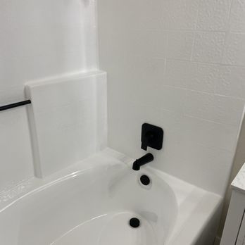 Valley Bathtub Reglazing - Finished product - Refinishing Services Near Me Valley Bathtub Reglazing - Finished product - Refinishing Services Near Me