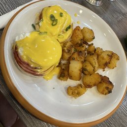 Eggs Benedict