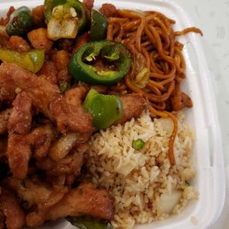 2-entree combo, with half & half rice + noodles, hibachi chicken, and jalapeño chicken.