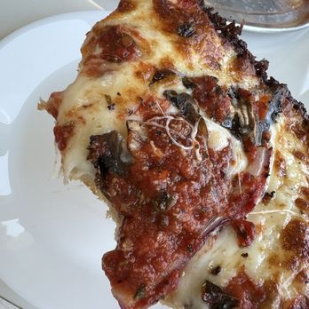 Fuji & Vi's - Yum. - Pizza Near Me - Pasadena, California