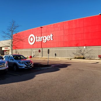 Target - Department Stores Near Me - Elgin, Illinois