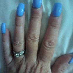 Snappy Nails