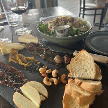 Sharrott Winery - Wineries Near Me - Hammonton, New Jersey